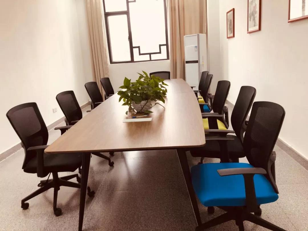 图书馆研讨室 图书馆研讨室