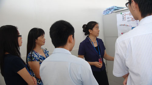 http://www.zhcpt.edu.cn/userfiles/images/老师们讨论授课计划.jpg